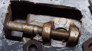 Regulator valve and rod