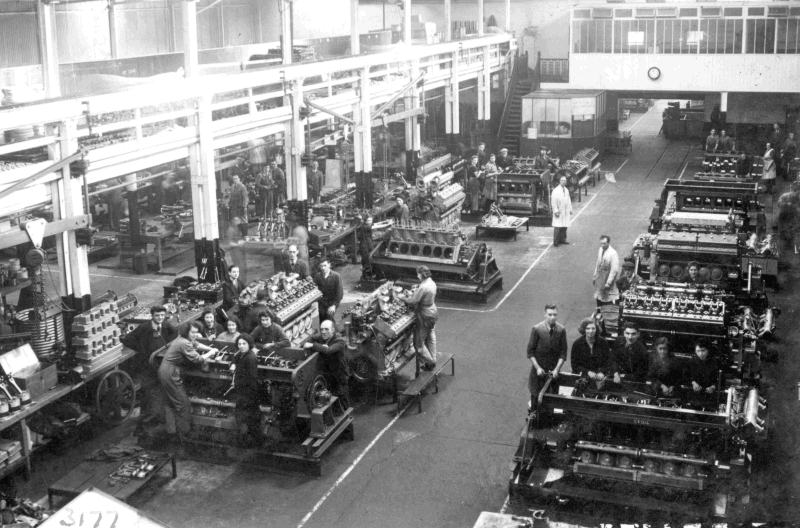 TP engine assembly at Britannia Works in December 1942